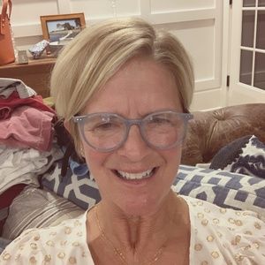 Meet your Posher, Julie